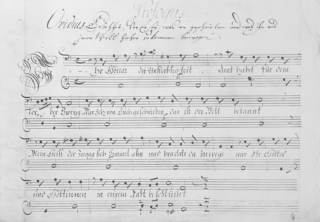 株価ボードに表示された、大量の注文が並んでいる様子